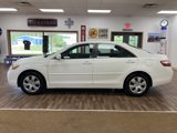 Used 2009 Toyota Camry image 2