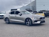 Used 2019 Volvo S60 T8 Inscription image 4