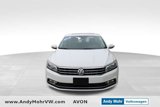 Used 2018 Volkswagen Passat 2.0T SEL Premium image 2