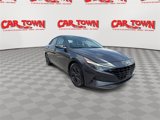 Used 2022 Hyundai Elantra SEL w/ Convenience Package image 2