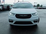 Used 2022 Chrysler Pacifica Touring-L image 3