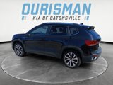 Used 2022 Volkswagen Taos SE w/ Panoramic Sunroof Package image 4