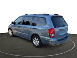 Used 2007 Hyundai Entourage Limited image 3