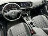 Used 2021 Volkswagen Jetta SE w/ SE Cold Weather Package image 2