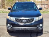 Used 2011 Kia Sorento LX w/ Convenience Pkg image 2