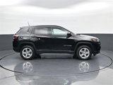 Used 2023 Jeep Compass Sport image 4