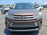Used 2017 Toyota Highlander XLE image 2
