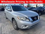 Used 2016 Nissan Pathfinder S image 2