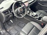 Used 2025 Porsche Macan image 4