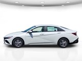 New 2025 Hyundai Elantra SE image 3