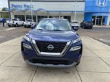 Used 2023 Nissan Rogue SV image 3