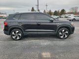 Used 2024 Volkswagen Taos SE image 4