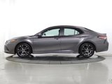 Used 2018 Toyota Camry SE image 4