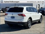 Used 2020 Volkswagen Tiguan SE w/ Panoramic Sunroof Package image 3