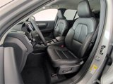 Used 2023 Volvo XC40 B4 Core w/ Convenience Package image 5
