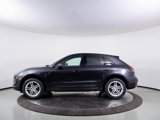 Used 2025 Porsche Macan image 2