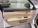 Used 2015 Lexus ES 300h image 5