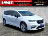 New 2025 Chrysler Pacifica Select image 4