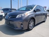 Used 2018 Toyota Sienna XLE image 3