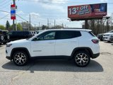 Used 2024 Jeep Compass Latitude image 6