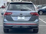 Used 2022 Volkswagen Tiguan SE R-Line image 4
