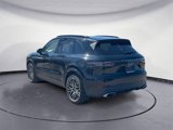 Certified 2022 Porsche Cayenne image 3