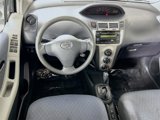 Used 2011 Toyota Yaris 4-Door Hatchback image 3