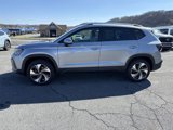 New 2025 Volkswagen Taos SE image 3