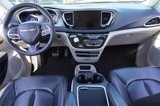 Used 2022 Chrysler Pacifica Touring-L image 2
