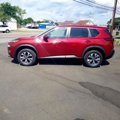 Used 2022 Nissan Rogue SV image 2