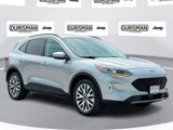 Used 2022 Ford Escape Titanium image 2