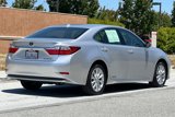 Used 2015 Lexus ES 300h image 4