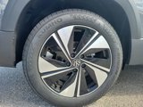 New 2024 Volkswagen Taos SE image 3