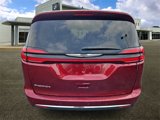 Used 2023 Chrysler Pacifica Touring-L image 6