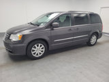 Used 2015 Chrysler Town & Country Touring image 2