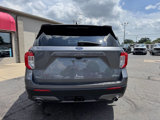 Used 2022 Ford Explorer XLT image 3