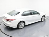 Used 2020 Toyota Camry XLE image 5