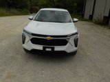 Used 2024 Chevrolet Trax LS w/ LS Convenience Package image 2