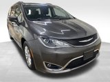 Used 2017 Chrysler Pacifica Touring-L image 2