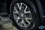 Used 2023 GMC Acadia SLE w/ Driver Convenience Package image 3