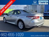 Used 2018 Toyota Camry LE image 3