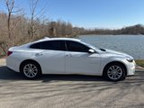 Used 2017 Chevrolet Malibu LT image 2