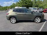 Used 2018 Jeep Compass Latitude image 2