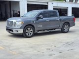 Used 2017 Nissan Titan SV image 3
