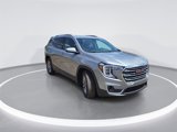Used 2024 GMC Terrain SLT image 2