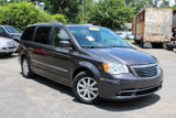 Used 2015 Chrysler Town & Country Touring image 3
