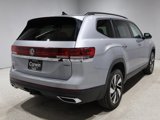 Used 2024 Volkswagen Atlas SE image 2