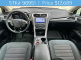 Used 2020 Ford Fusion SE image 3