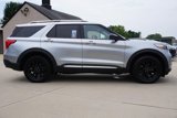 Used 2023 Ford Explorer Limited image 2