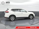 Used 2017 Nissan Rogue SV image 3